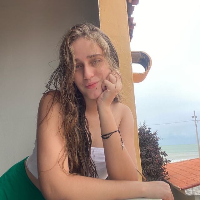 Foto da Dra. Maria Júlia Liete